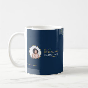 Immobilienmaklerin Navy mit feinen Linien Kaffeetasse