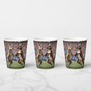 "In Aktion: Kangaroos spielt Aussie-Regeln Pappbecher