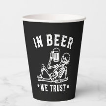 In Bier we trust chillin' Skelett Beer Pong