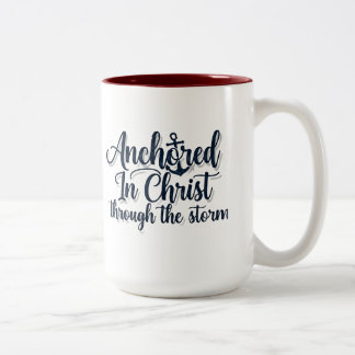 in Christus verankert Zweifarbige Tasse