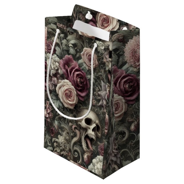 In den Rose hauen - gotischer Blumenschädel Kleine Geschenktüte (Vorderseite Schrägansicht)