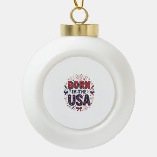 In den USA geboren Patriotes Vintage-Shirt-Design_ Keramik Kugel-Ornament