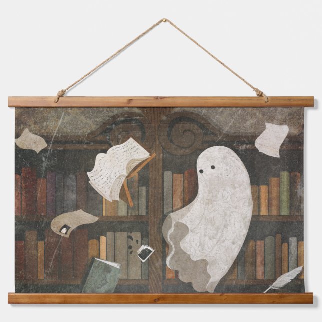 In der Bibliothek ist ein Poltergeist Wandteppich Mit Holzrahmen (Vorne)