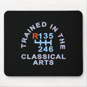 In der Kunst trainiert lustige Geschenke T-Shirt M Mousepad