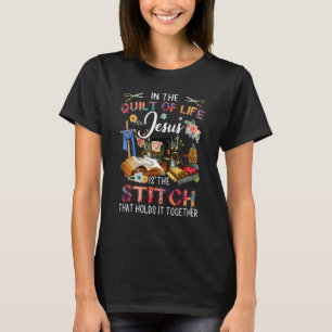 In der Mitte des Lebens ist Jesus der Stich Quilt  T-Shirt