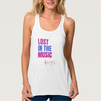 In der Musik verloren weißes Tanktop Frauen