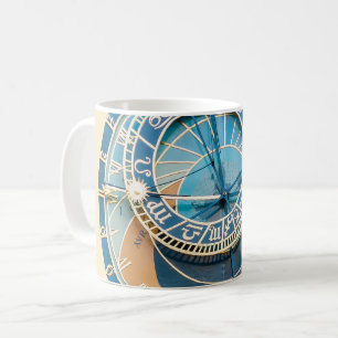 In der Nähe befindet sich die Astronomische Uhr vo Kaffeetasse
