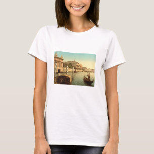 In der Nähe von St. Markus, Venedig, Italien T-Shirt