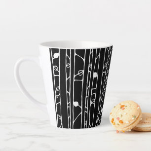 In die weiße Latte-Tasse des Waldes Milchtasse