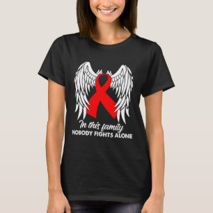 In dieser Familie kämpft niemand allein gegen Blut T-Shirt