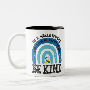 In einer Welt, in der du alles sein kannst, sei fr Zweifarbige Tasse