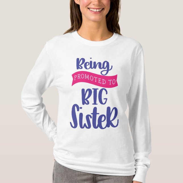 In große Schwester befördert werden T-Shirt (Vorderseite)