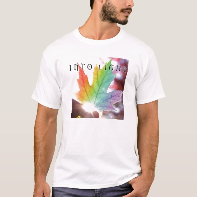 In hellen T - Shirt (Vorderseite)