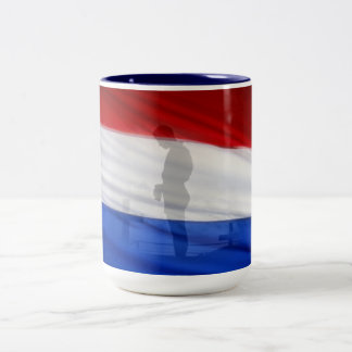 In Honor of all (fallen) Heroes Zweifarbige Tasse