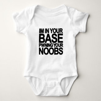 In Ihrer Basis Baby Strampler