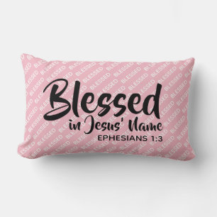 IN JESUS' NAME Christliche Schrift Pink Lendenkissen