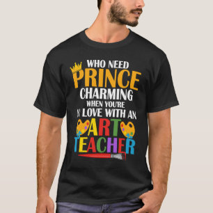In Liebe mit der künstlerischen Bildung des Lehrer T-Shirt