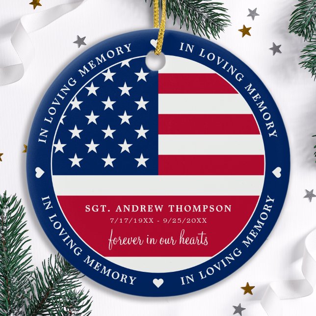 In Love Memory American Flag Veteran Memorial Keramik Ornament (Von Creator hochgeladen)