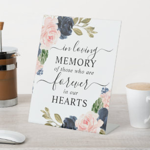 In Love Memory Blush Pink Navy Blue Floral Sockelschild