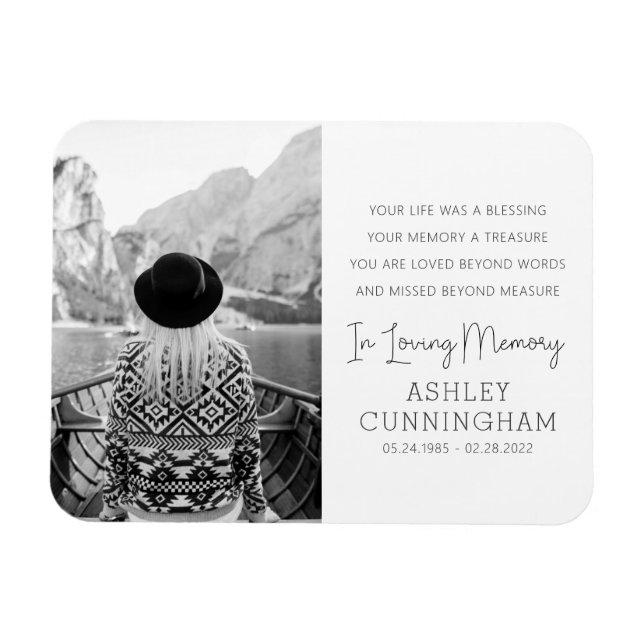 In Love Memory Modernes elegantes, schlichtes Foto Magnet (Horizontal)