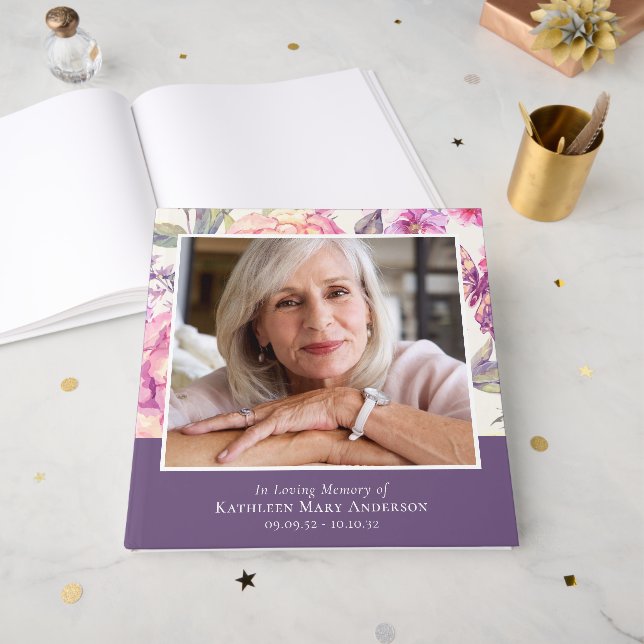 In Loving Memory Floral Beerdigung 12x12 Gästebuch (Vorderseite offen)