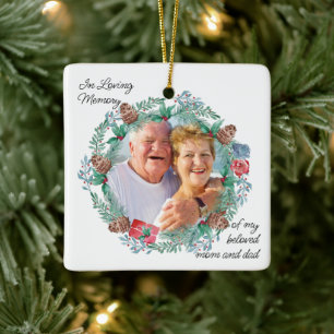 In Loving Memory Kiefernzapfenkranz Foto Keramikornament