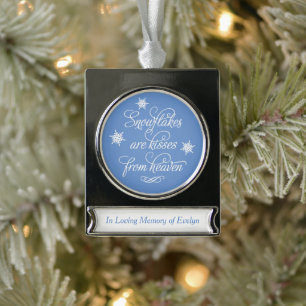 In Loving Memory Schneeflocken Küsse Andenken Banner-Ornament Silber