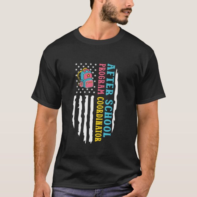 In meinem After School Program Coordinator America T-Shirt (Vorderseite)