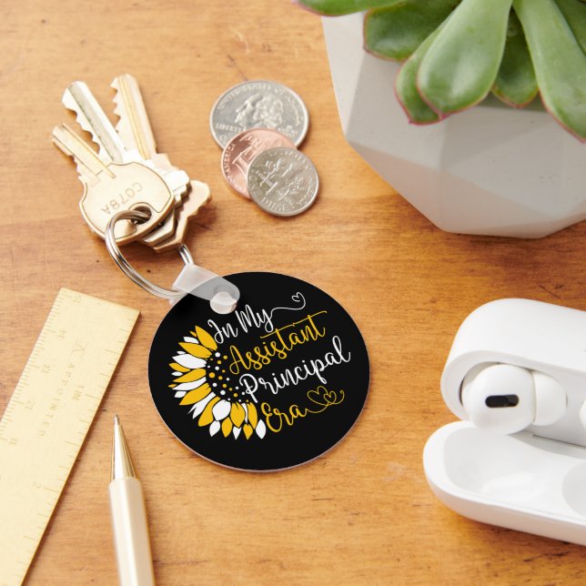 In meiner Assistenzzeit Hauptschullehrerin Funny Schlüsselanhänger (Schreibtisch)