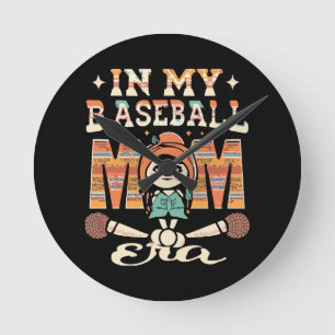 In meiner Baseball-Mom-Ära Runde Wanduhr