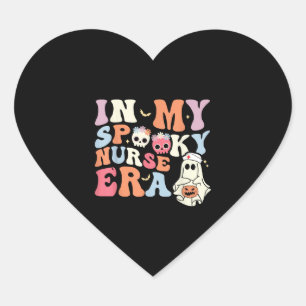 In meiner Spooky Nurse Era Halloween Groovy Witchy Herz-Aufkleber