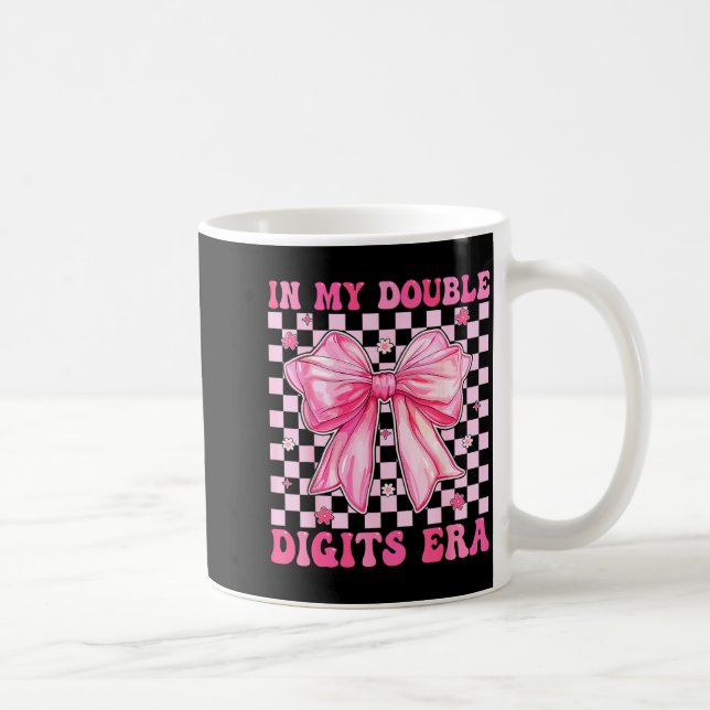 In My Double Digits Era Coquette Bow 10th Birthday Kaffeetasse (Rechts)