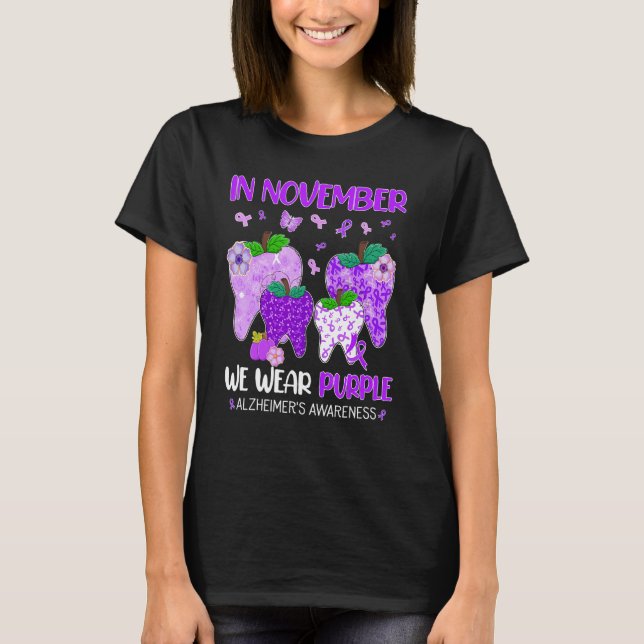 In November We Wear Purple Alzheimer s Awareness D T-Shirt (Vorderseite)