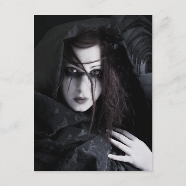 "In the Shadow"-Postkarte Postkarte (Vorderseite)