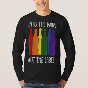 In Weine nicht das Etikett Bisexuelle Stolz Drinki T-Shirt