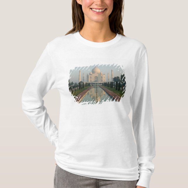 INDIA, Uttar Pradesh, Agra: Taj Mahal, Morgen T-Shirt (Vorderseite)