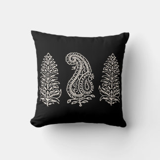 Indian Motif Handblock Print Light Cream Black Kissen