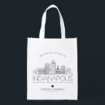 Indianapolis, Indiana Wedding | Stilisierte Skylin Wiederverwendbare Einkaufstasche<br><div class="desc">Eine einzigartige Hochzeitstasche für eine Hochzeit in der schönen Stadt Indianapolis,  Indiana. Diese Tasche zeigt die einzigartige Skyline der Stadt mit ihrem Namen darunter. Anschließend erhalten Sie Informationen zu Ihrem Hochzeitstag in einem passenden,  offenen Stil.</div>