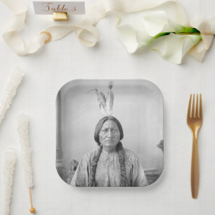 Indianisches Symbol: Lakota-Anführer Sitting Bull Pappteller