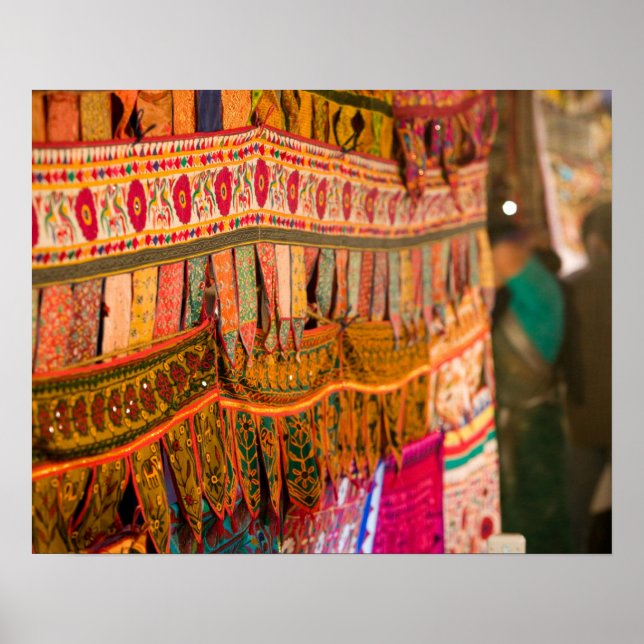 INDIEN, Goa, Baga: Samstag Abend Market (NR) Poster (Vorne)