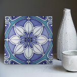 Indigo Azulejo Blue Portugiesische Lissabon-Dekora Fliese<br><div class="desc">Indigo Azulejo Blue Portugiesisch Lissabon dekorative Keramik Fliesen sind eine schöne und einzigartige Ergänzung zu jeder Zuhause. Ein hochwertiges Produkt mit zeitloser Ästhetik. Die blaue Farbe der Fliesen wird durch das Indigoblau der berühmten Azulejo-Fliesen von Lissabon inspiriert, was Ihrem Raum eine Touch von Geschichte und Kultur verleiht. Diese Fliesen eignen...</div>