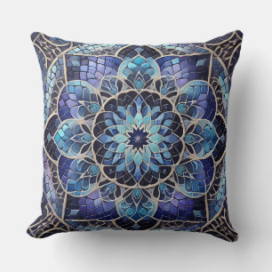 Indigo Mandala: Deep Gradient Mosaic Kissen