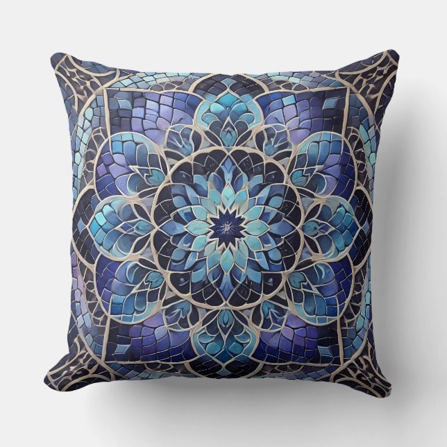 Indigo Mandala: Deep Gradient Mosaic Kissen (Vorderseite)