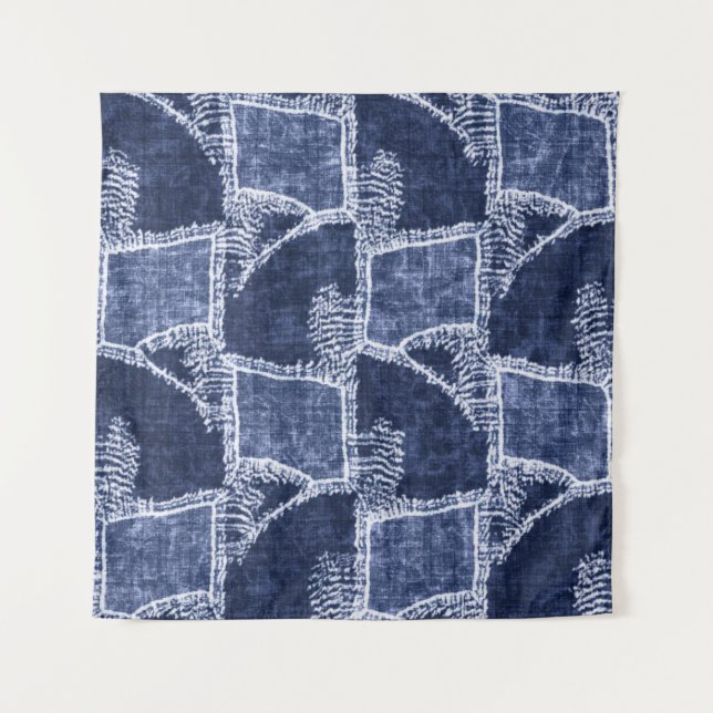 Indigo Patchwork: Texturierte Eleganz im Karomuste Wandteppich (Vorderseite)