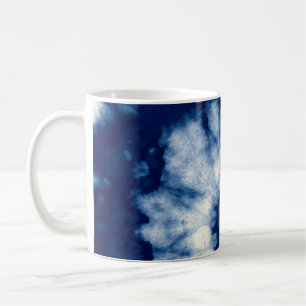 Indigo Round. Bohemische Gefärbte Krawatte. Blue R Kaffeetasse