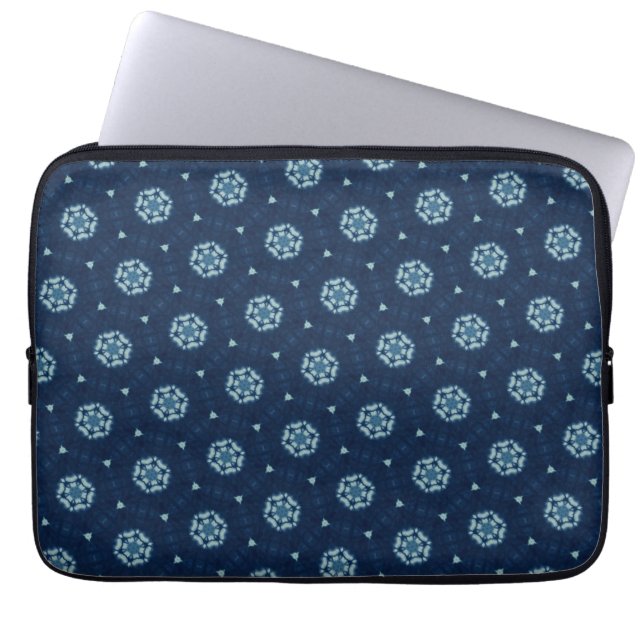 Indigo Spirit: Boho African Geometry Laptopschutzhülle (Vorderseite)