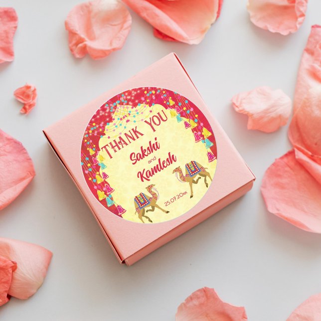 Indische Hochzeit Rajasthani Kamele bunten Gefalle Runder Aufkleber (Indian wedding thank you favor gift stickers cerise pink yellow arch frame Rajasthani wedding camels)