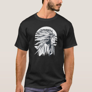 Indischer Krieger mit Indianeramerikaner für die U T-Shirt