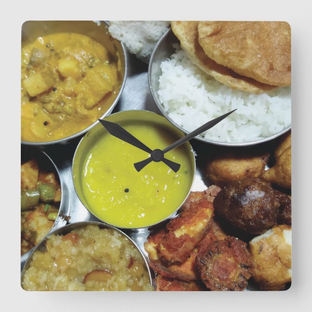 Indisches Vegetarisches Essen Quadratische Wanduhr (Vorderseite)
