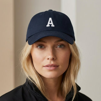 Individuell gestaltete Monogramm-Mütze als Geschen Bestickte Baseballkappe